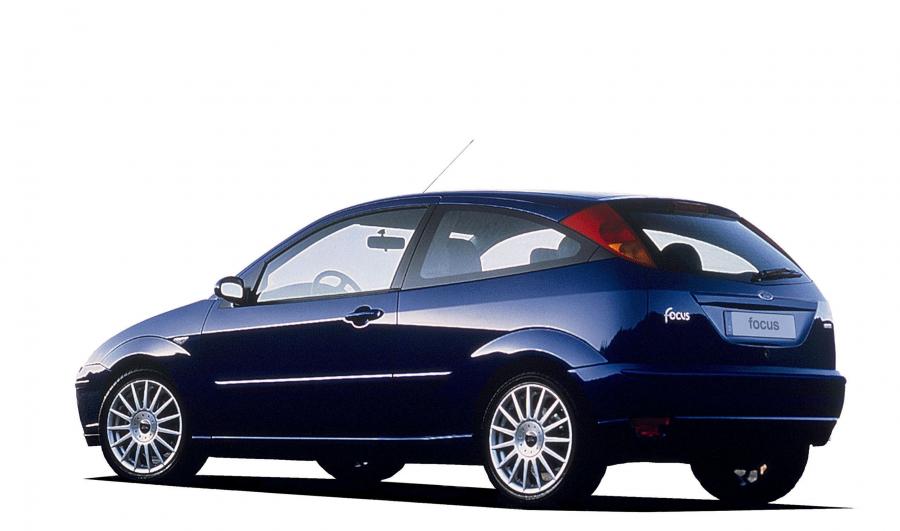  Ford Focus ST170 2002 года  (фото 16 из 18)